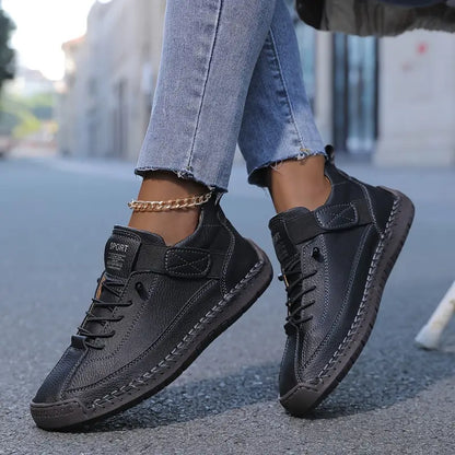 Mia – Comfortable Sneakers