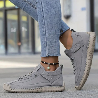Mia – Comfortable Sneakers