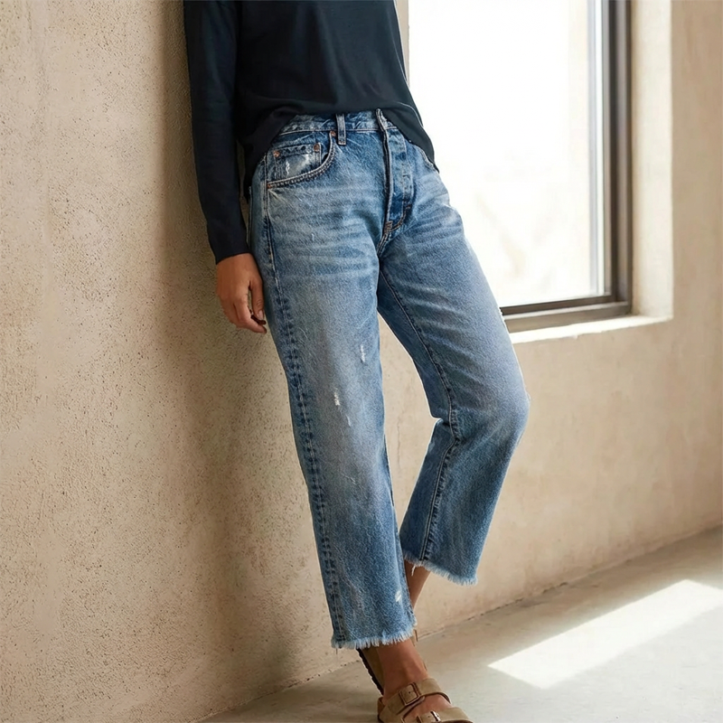 Women’s retro cropped straight-leg jeans