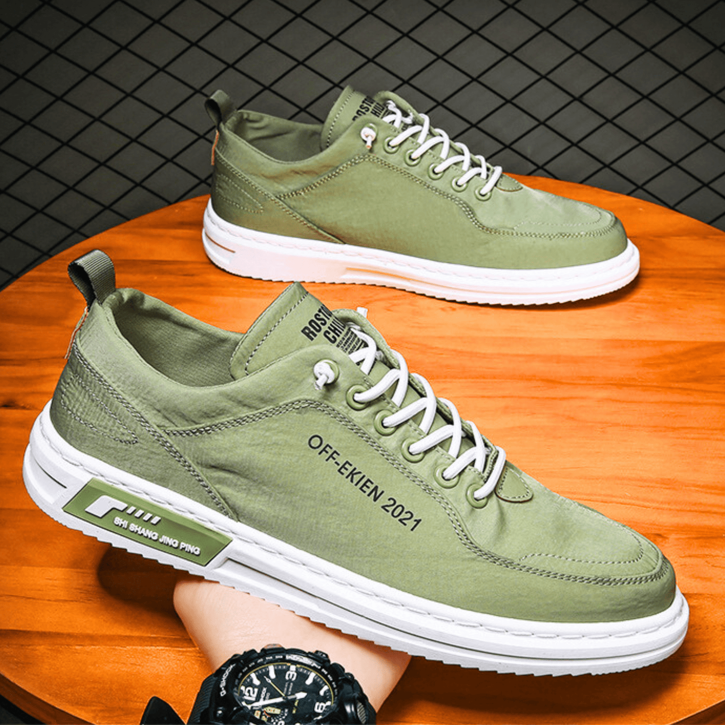 The Levaro Sneaker